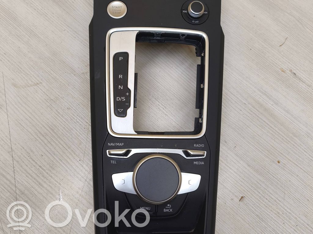 Audi Q2 - Center console 