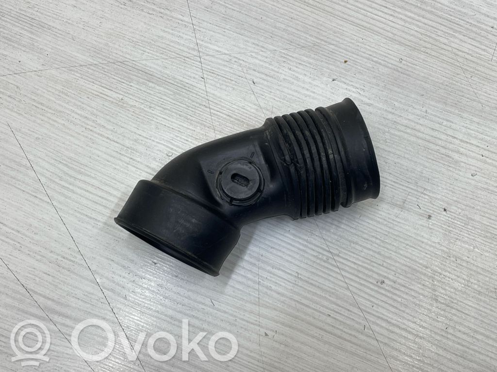 Część rury dolotu powietrza   1203241S01,41921