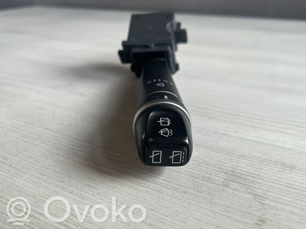 Volvo XC70 Pyyhkijän vipu 