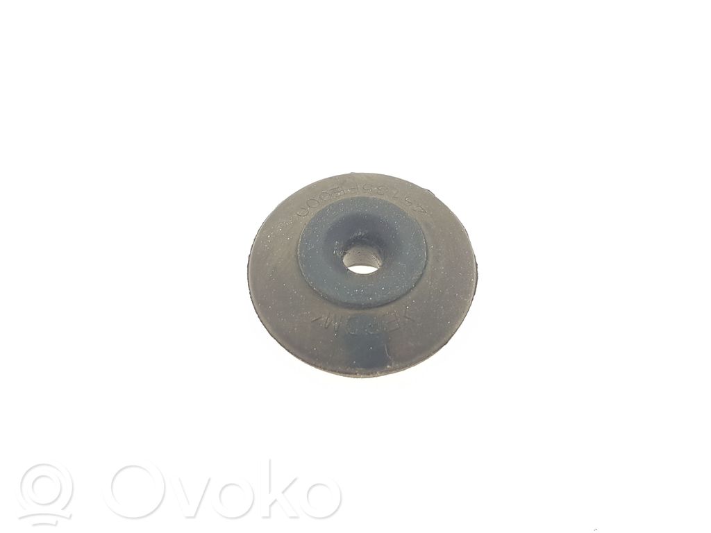 Subaru Legacy Radiator mount bracket 