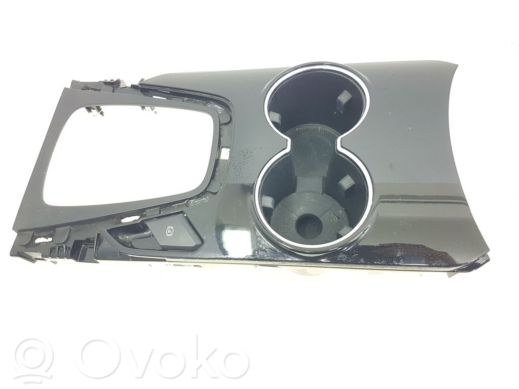 Ford Edge II Cup holder front 