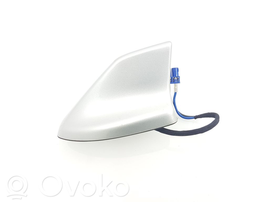 Ford Fusion II GPS-pystyantenni 