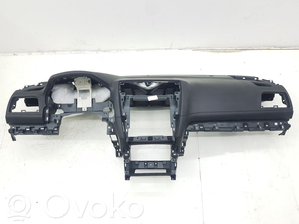 Subaru Legacy Panelė 
