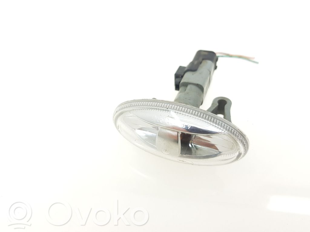 Peugeot Partner Front fender indicator light 