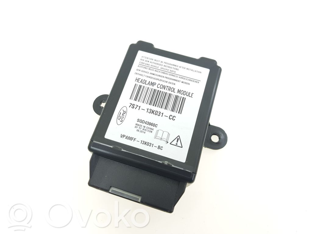Ford Escape III Light module LCM 