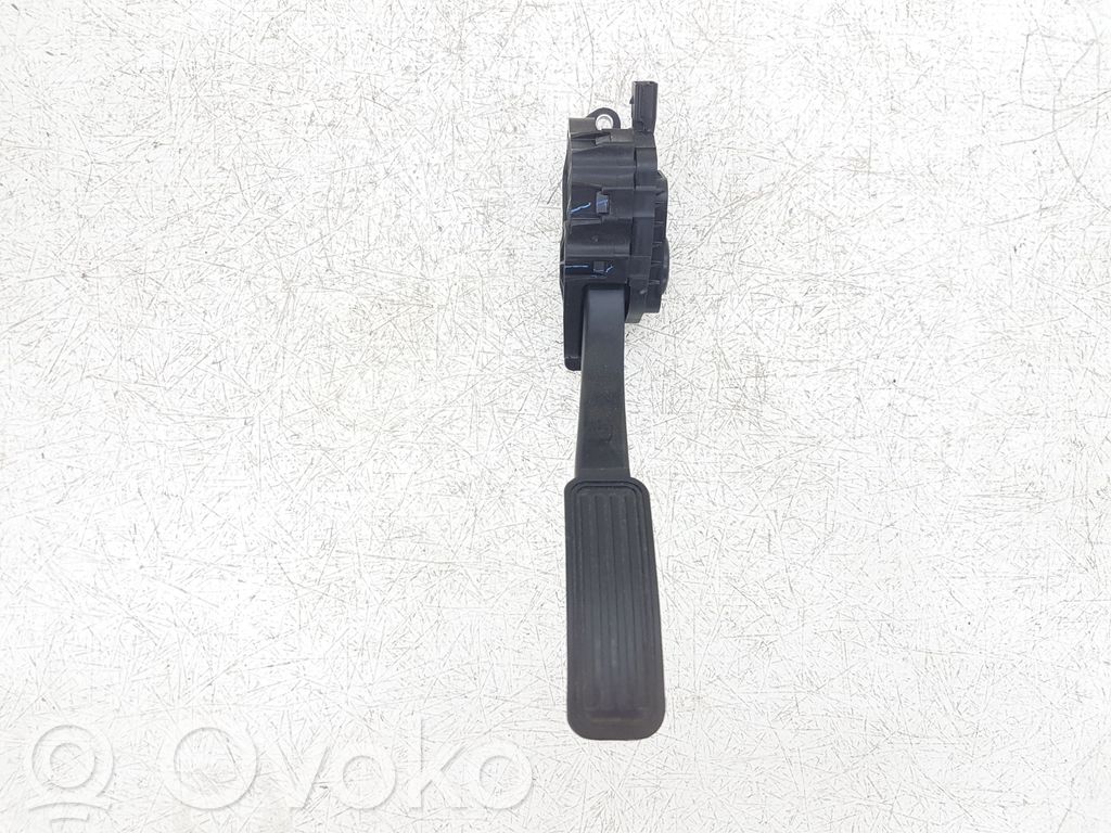 Ford Fusion II Accelerator throttle pedal 