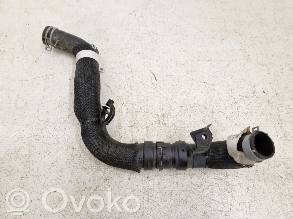 Ford Explorer VI Engine coolant pipe/hose 