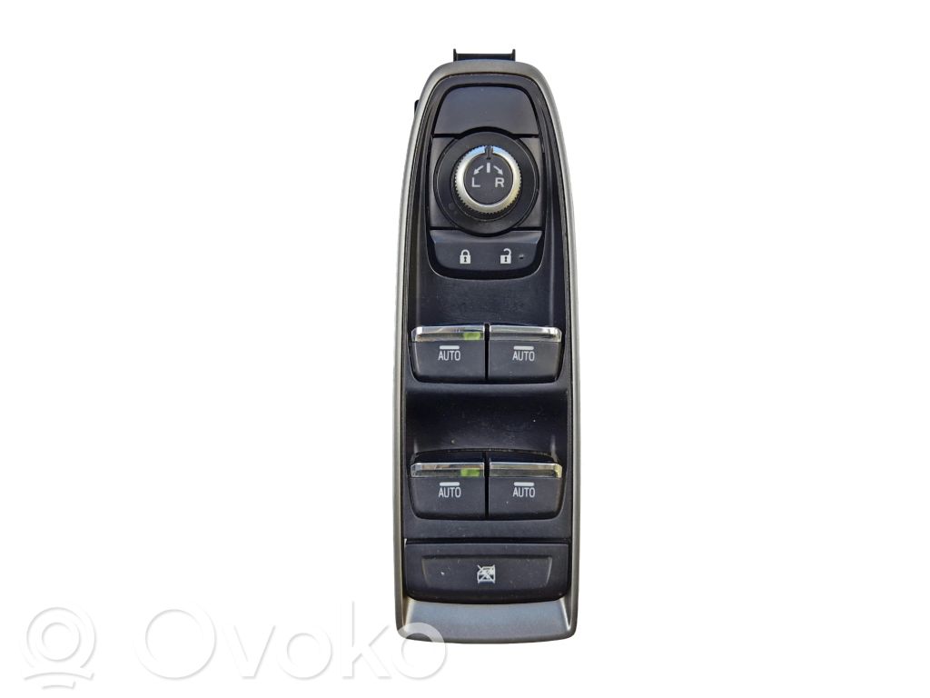 Subaru Outback (BT) Electric window control switch 