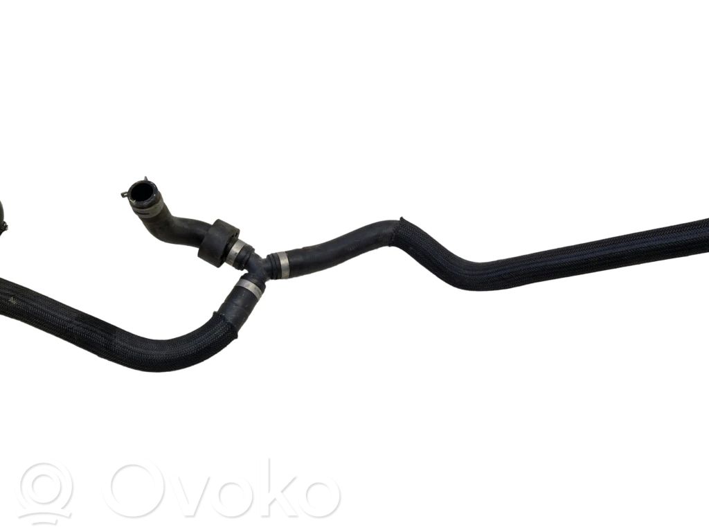 Ford Escape IV Engine coolant pipe/hose 