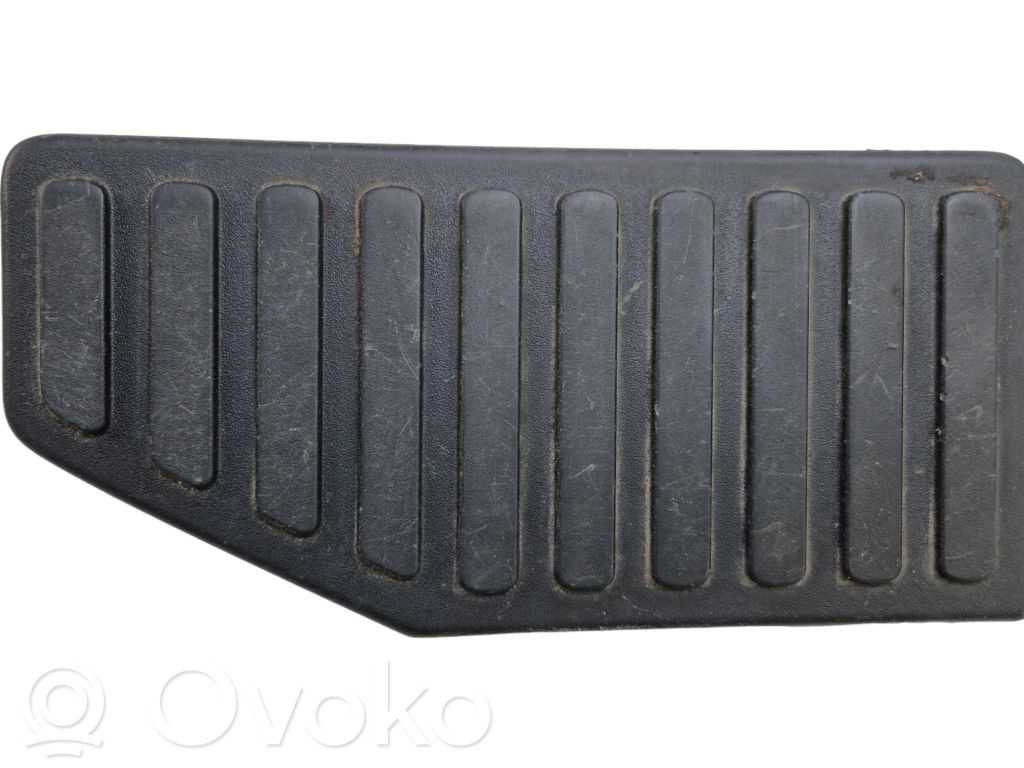 Podnóżek   FT4BR12020,FT4BR12020CAW,WSSM4D550A10,S168L,T10151