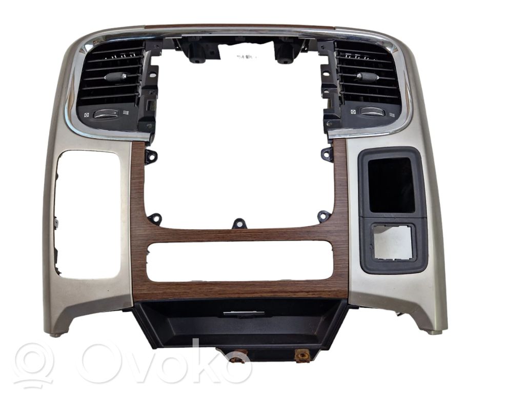 Dodge RAM Radijos/ navigacijos apdaila 