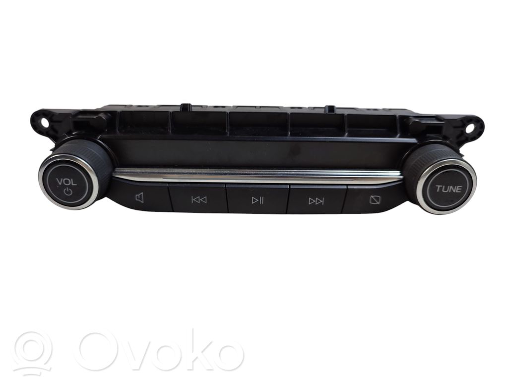 Ford Escape IV Panel radia 