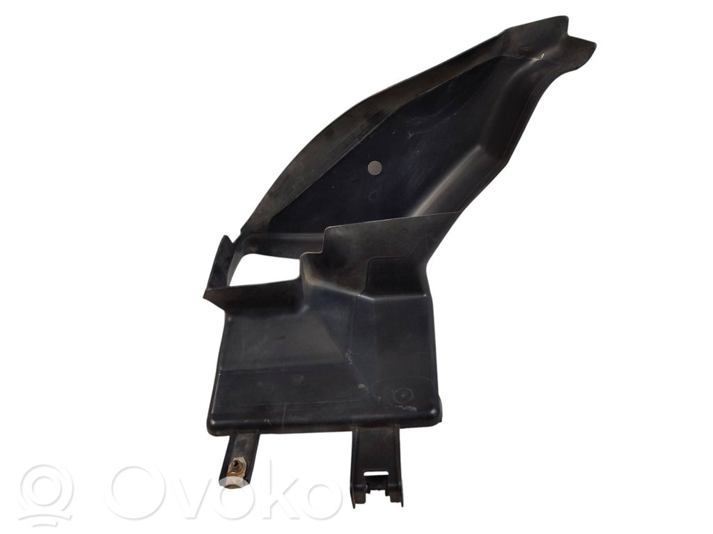 Ford Fusion II Intercooler air channel guide 