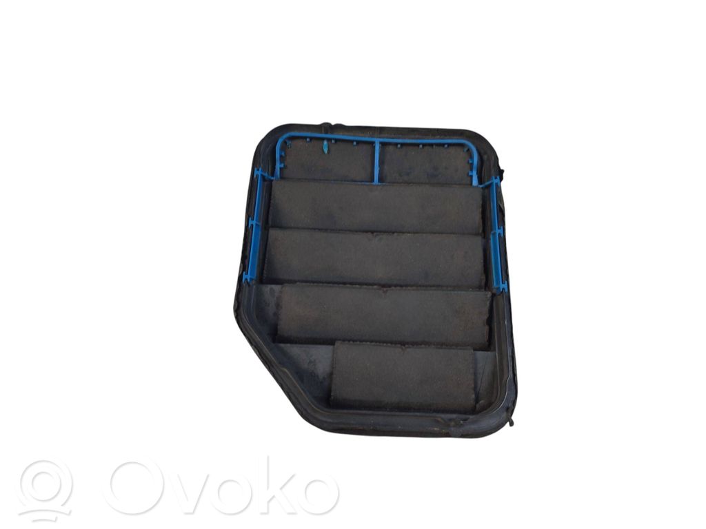 Ford Edge II Kratka wentylacyjna pod zderzakiem tylnym 