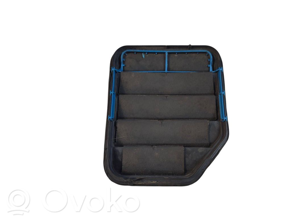 Ford Edge II Kratka wentylacyjna pod zderzakiem tylnym 