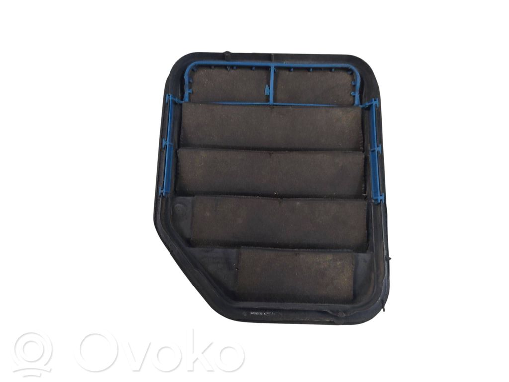 Ford Edge II Kratka wentylacyjna pod zderzakiem tylnym 