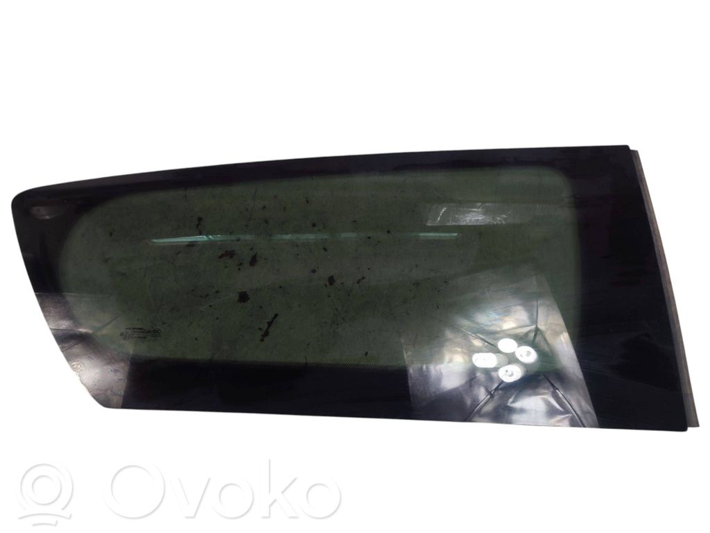 Chrysler Pacifica Rear side window 