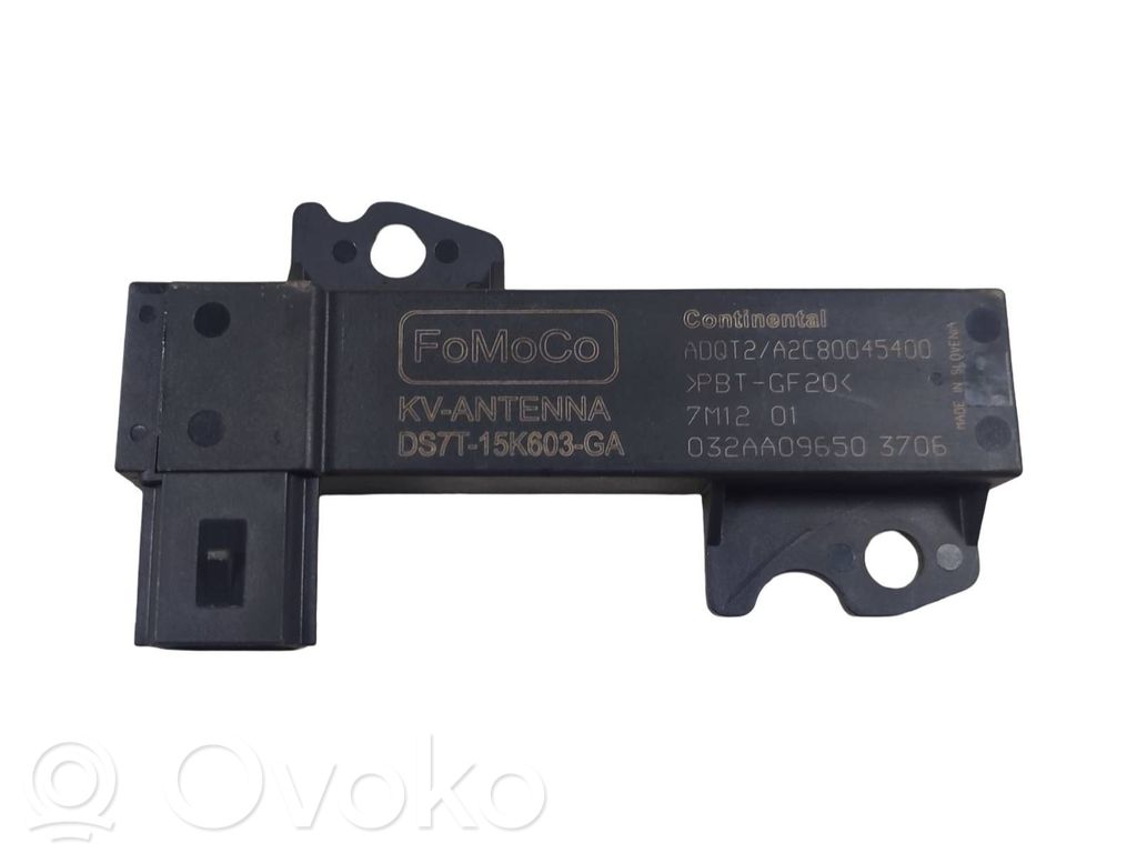 Ford Escape III Antenos stiprintuvas 