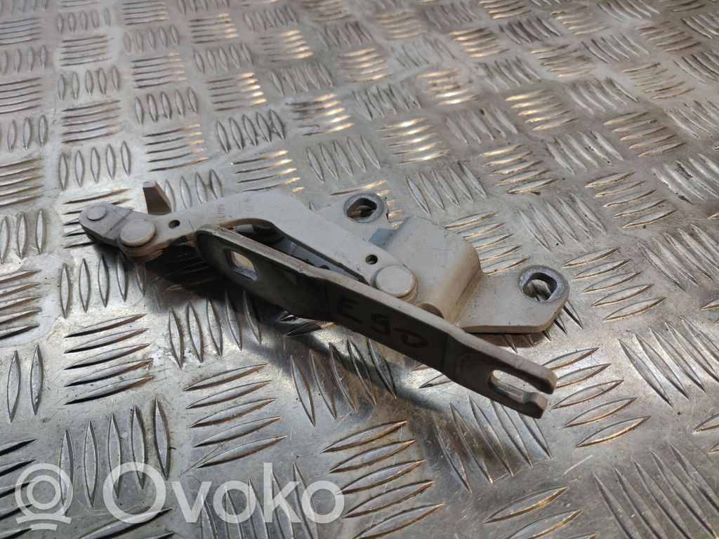 Engine bonnet/hood hinges   7115264