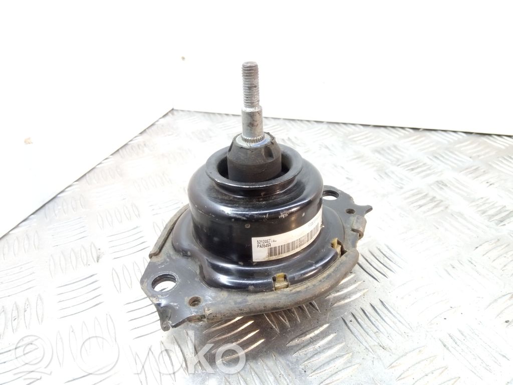 Jeep Grand Cherokee Engine mount bracket 
