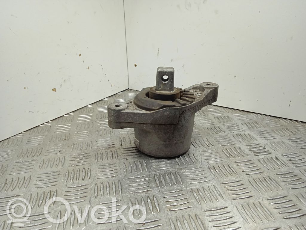Maserati Ghibli Engine mount bracket 