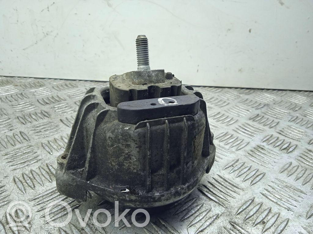 BMW 3 E90 E91 Engine mount bracket 