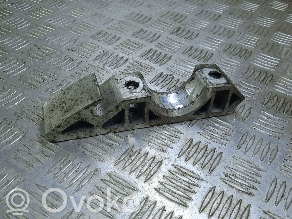 Volkswagen Touareg II Sway bar bush bracket, front 