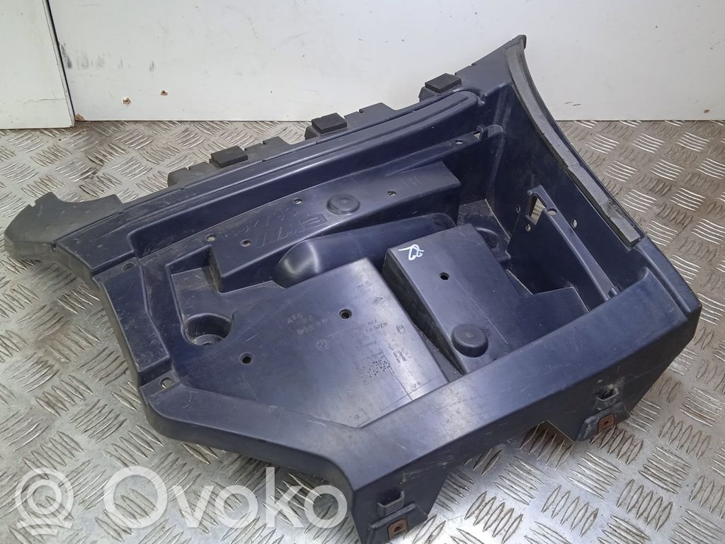 BMW 3 E92 E93 Takapuskurin kannake 