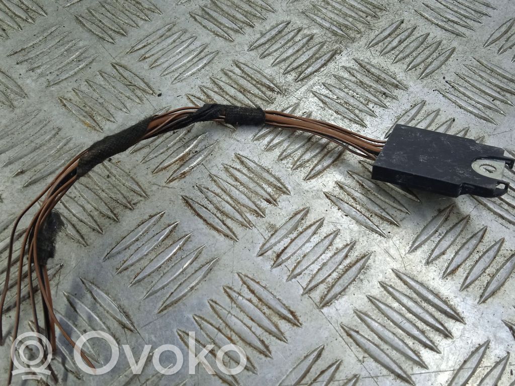 BMW 3 F30 F35 F31 Kiti laidai/ instaliacija 