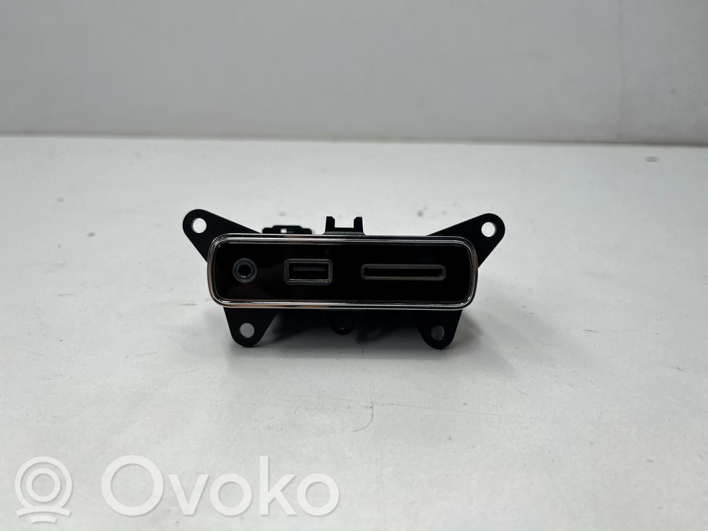 Maserati Levante Enchufe conector USB 
