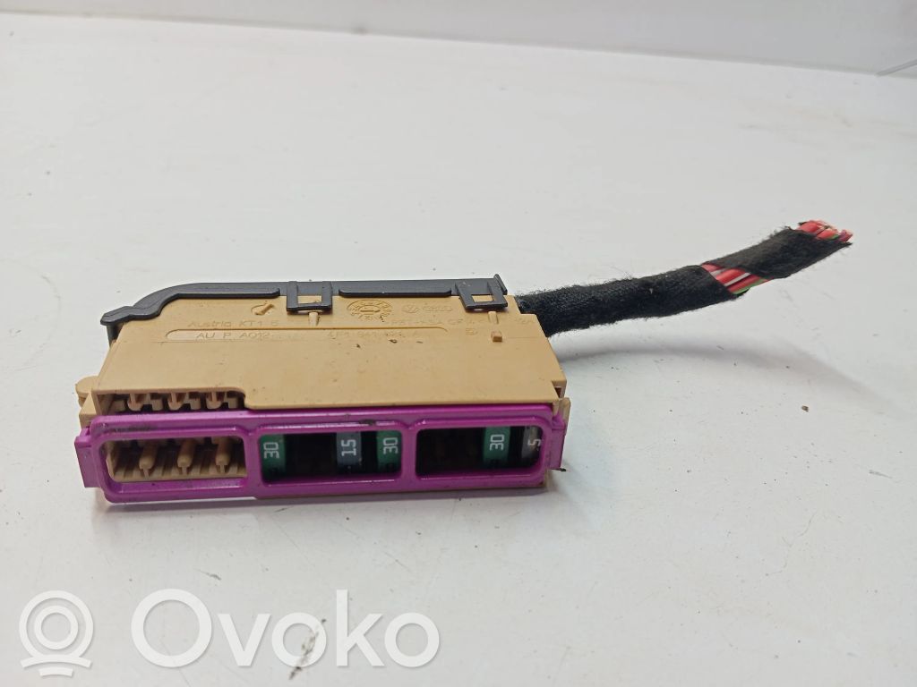 Porsche Macan (95B) Fuse module 