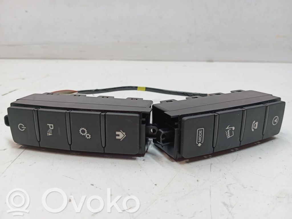 Jaguar F-Pace A set of switches 