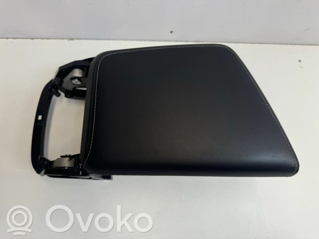 Armrest   31469707