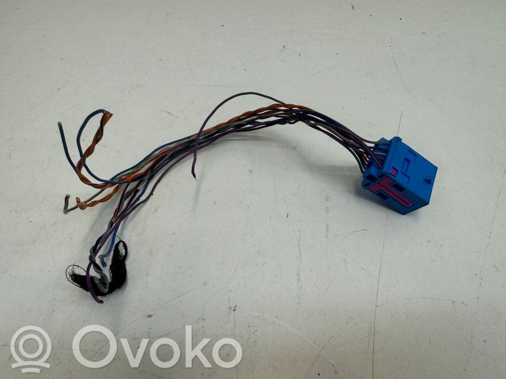 Otros cableados   8E0972575