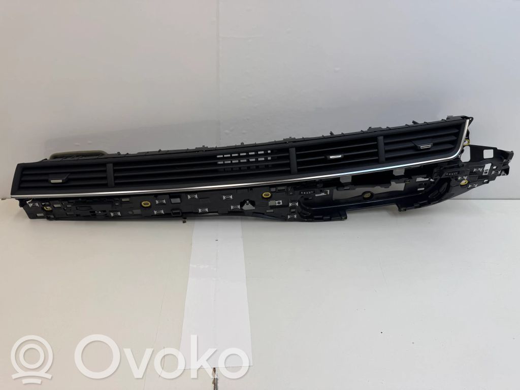 Audi Q7 4M Lango oro grotelės 