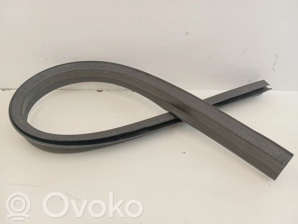 Engine compartment rubber   95B823737