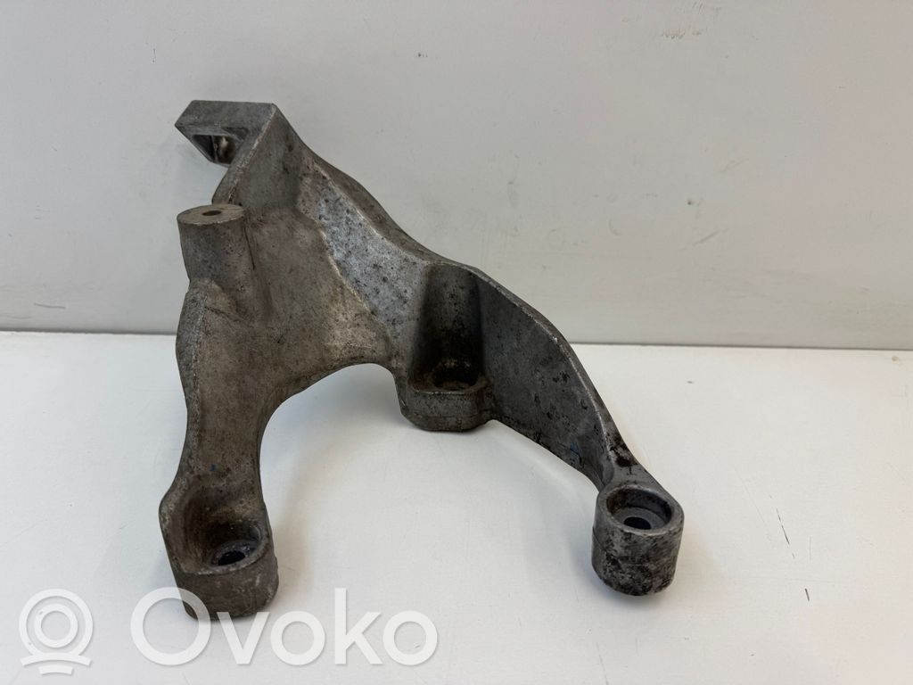 Audi Q7 4M Gearbox mounting bracket 