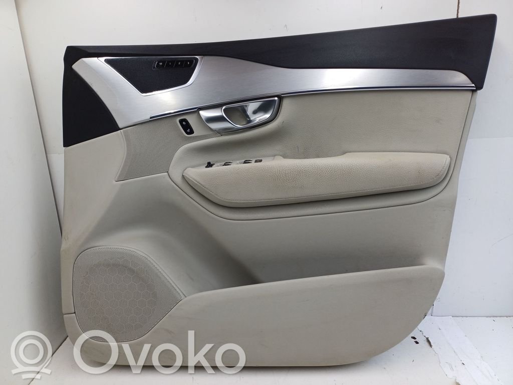 Volvo XC90 Front door card panel trim 