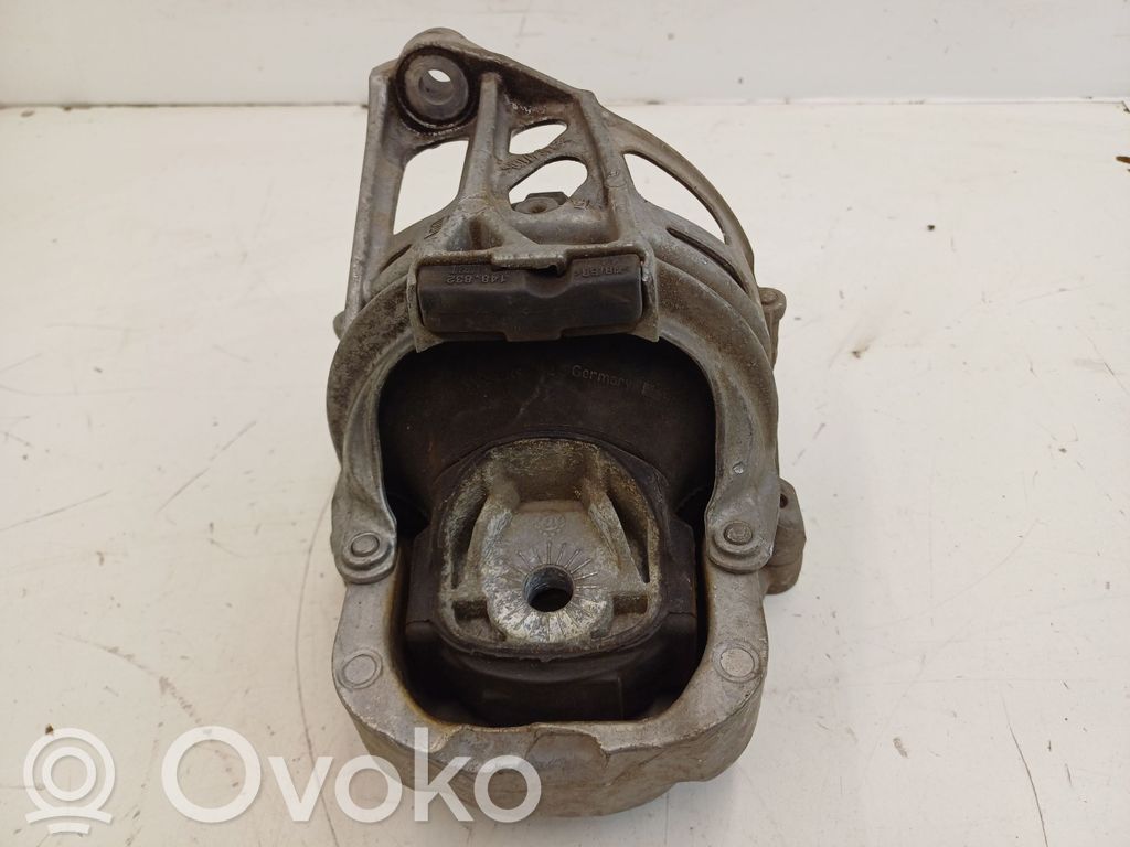 Engine mount bracket   4M0199371FG
