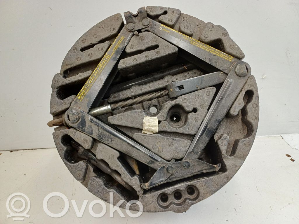 Tool set   13162851