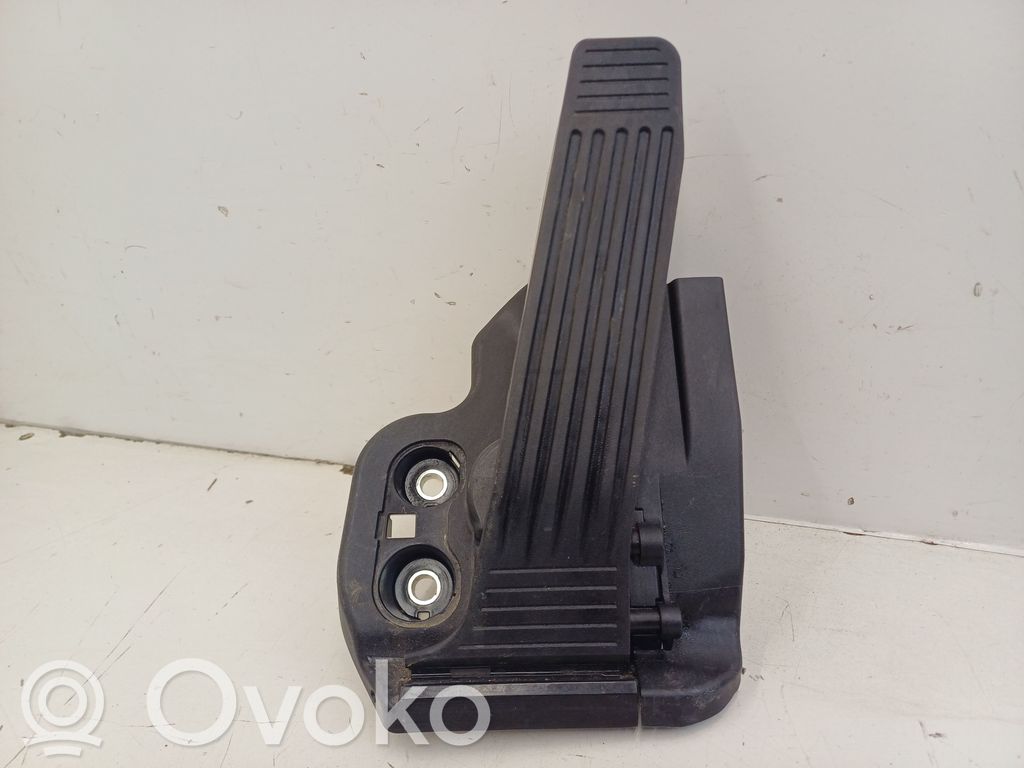 Lexus RX V Gaspedal 
