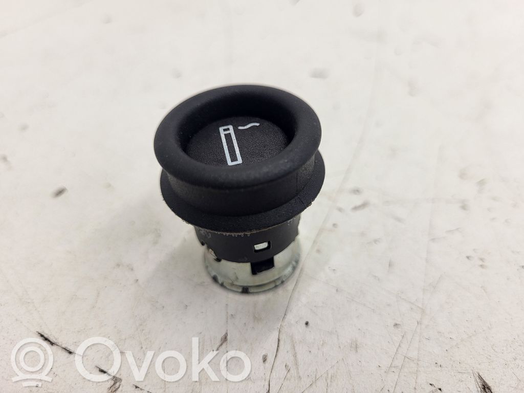 BMW X5 F15 Cigarette lighter front 