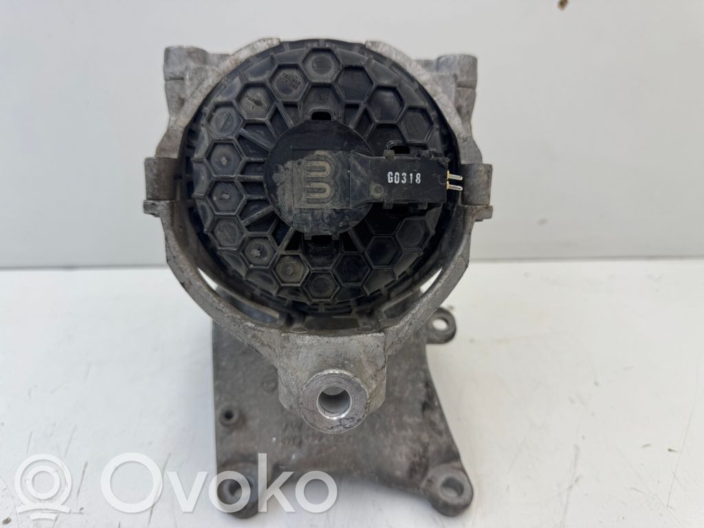 Audi Q7 4M Engine mount bracket 