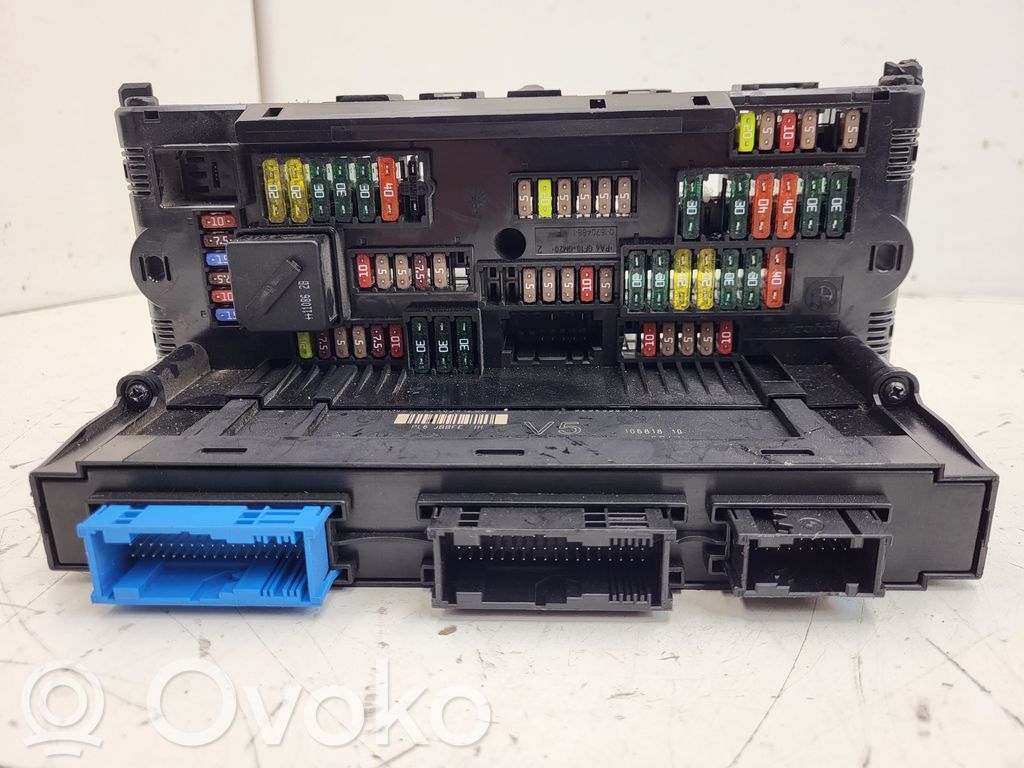 BMW 7 F01 F02 F03 F04 Fuse module 