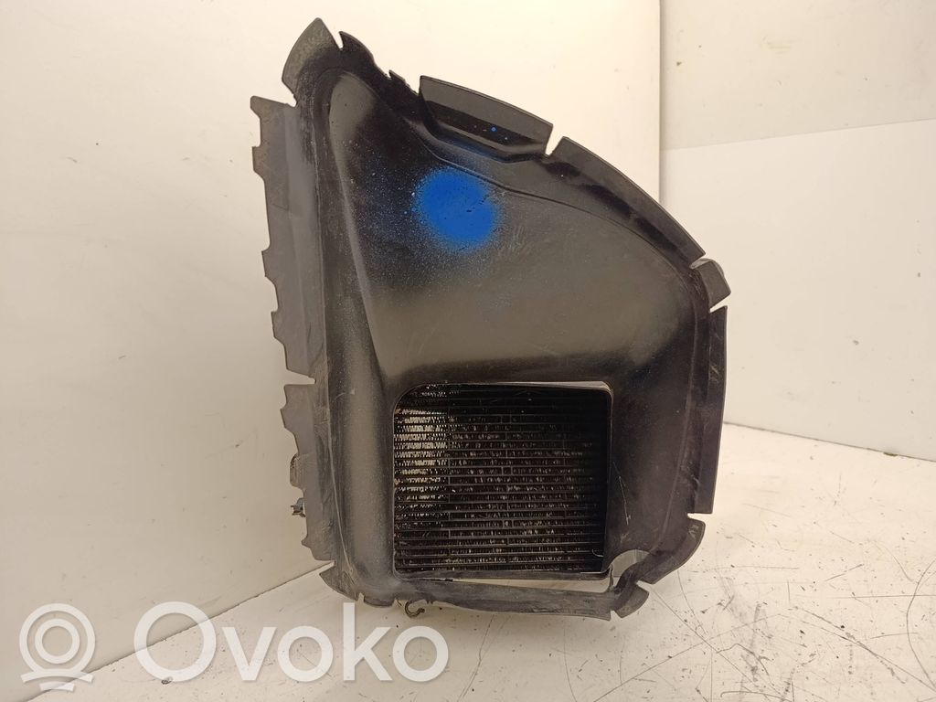 Audi Q7 4M Coolant radiator 