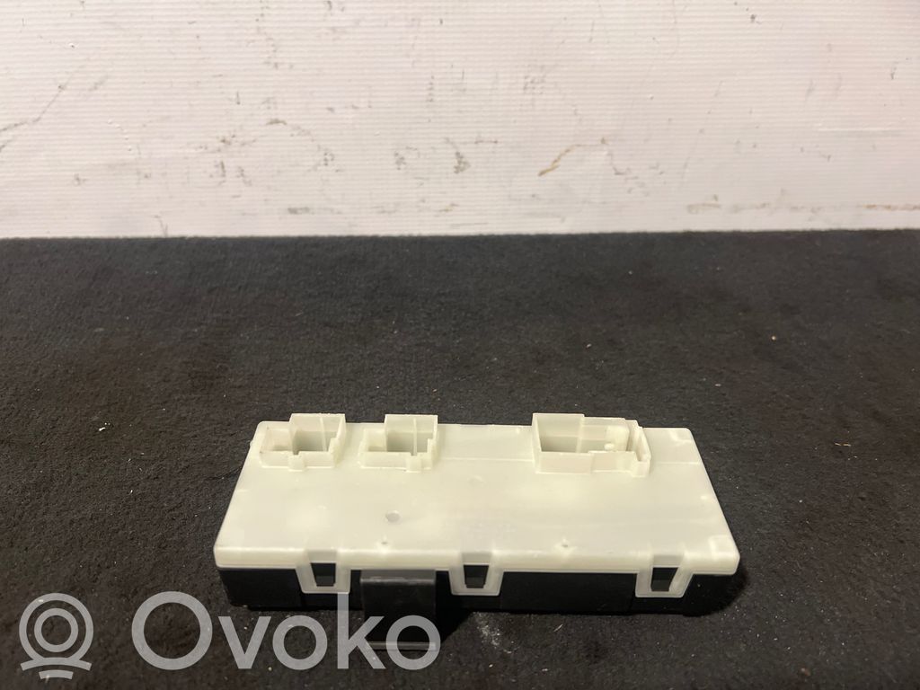 BMW X1 F48 F49 Tailgate/trunk control unit/module 