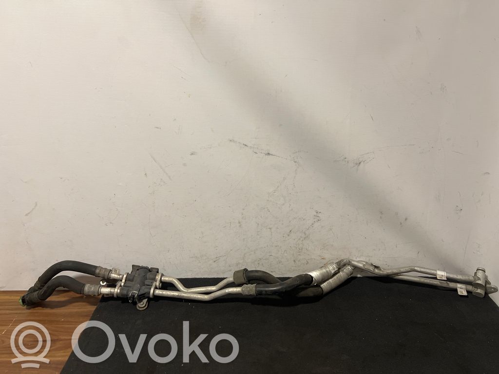 BMW 7 G11 G12 Vaihdelaatikon öljynjäähdyttimen letku 
