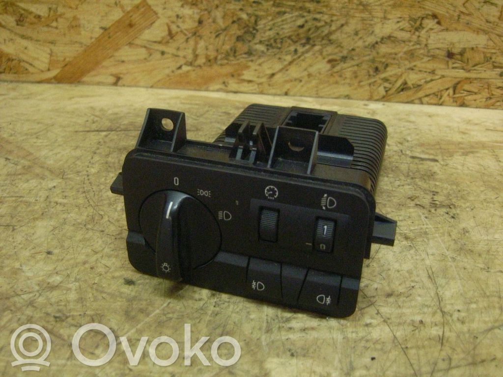 Light switch   6131838226