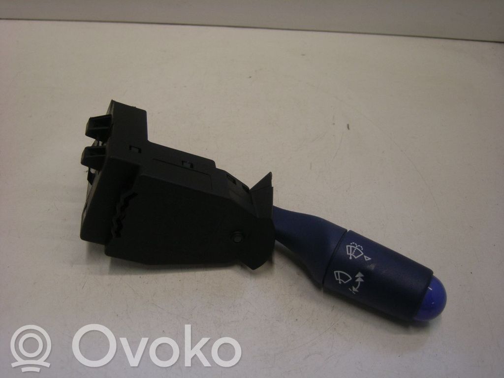 Interruptor del limpiaparabrisas   0001562V008