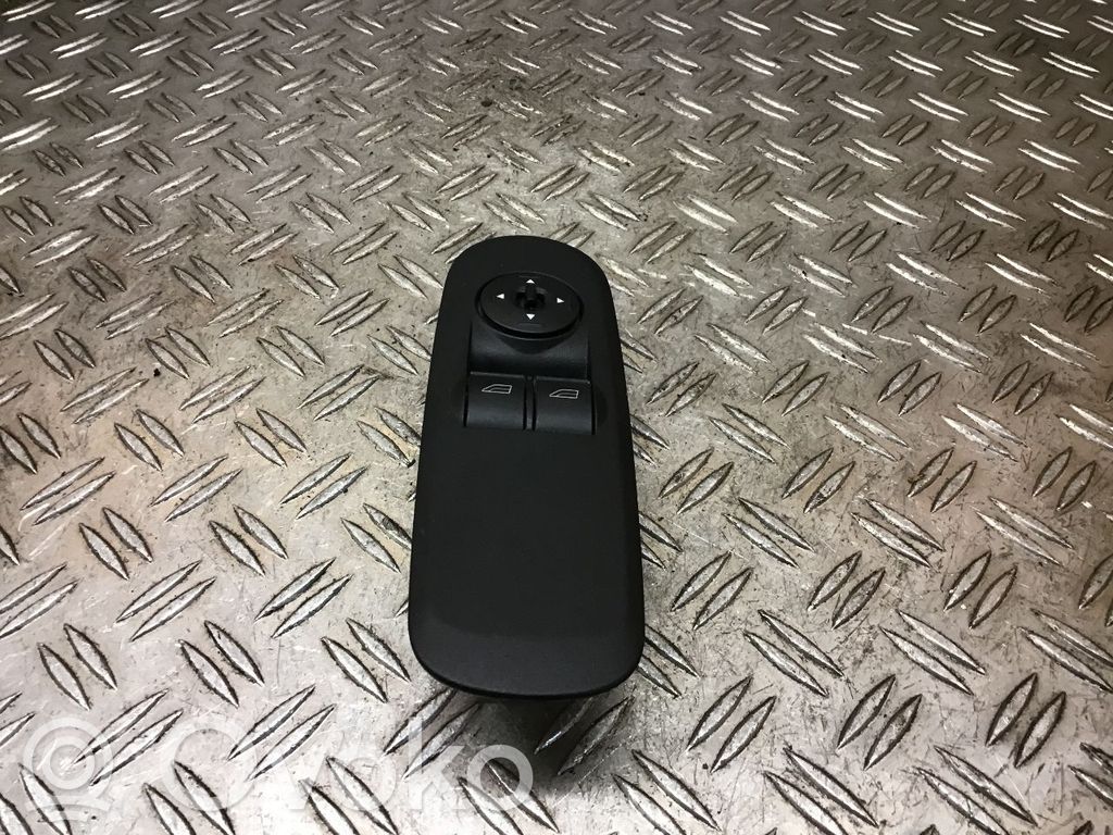 Electric window control switch   6M2T14A132CC